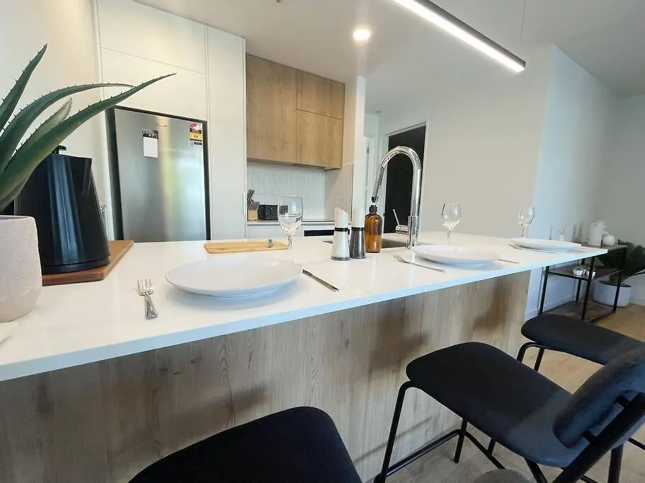 Modern Central Livingの連絡先